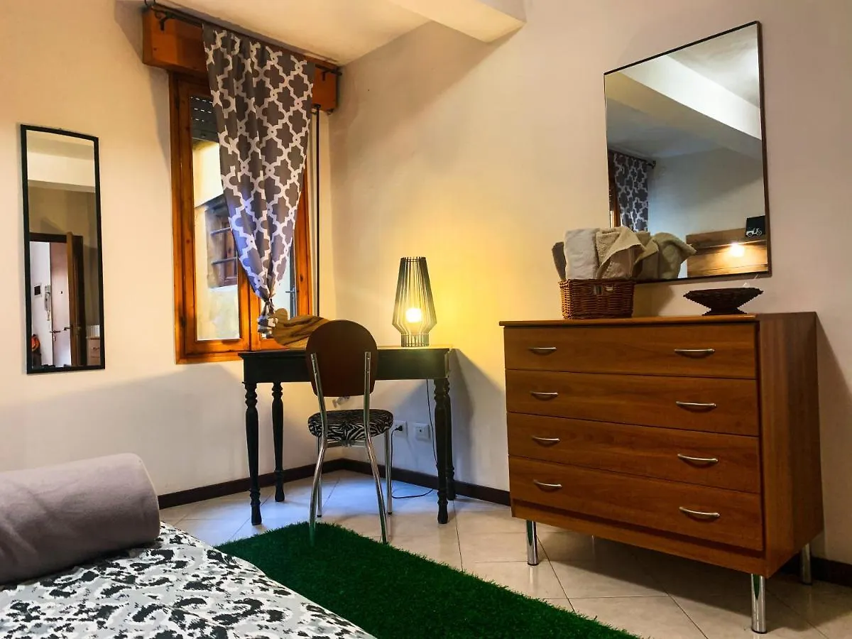 Apartamento Grazioso Bilocale Pieno Centro Módena Italia